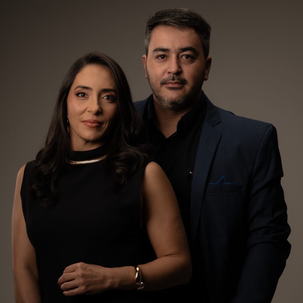 Dr. Tulio Aragaki e Dra. Lainara Dias